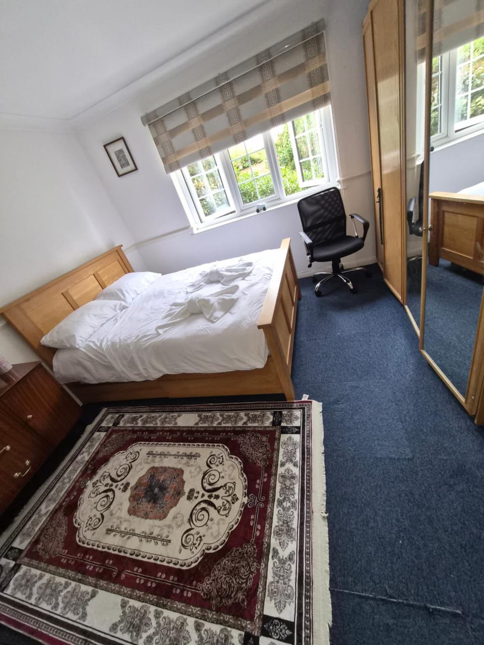 Room to Rent Edmonton green Bed and Breakfast in London