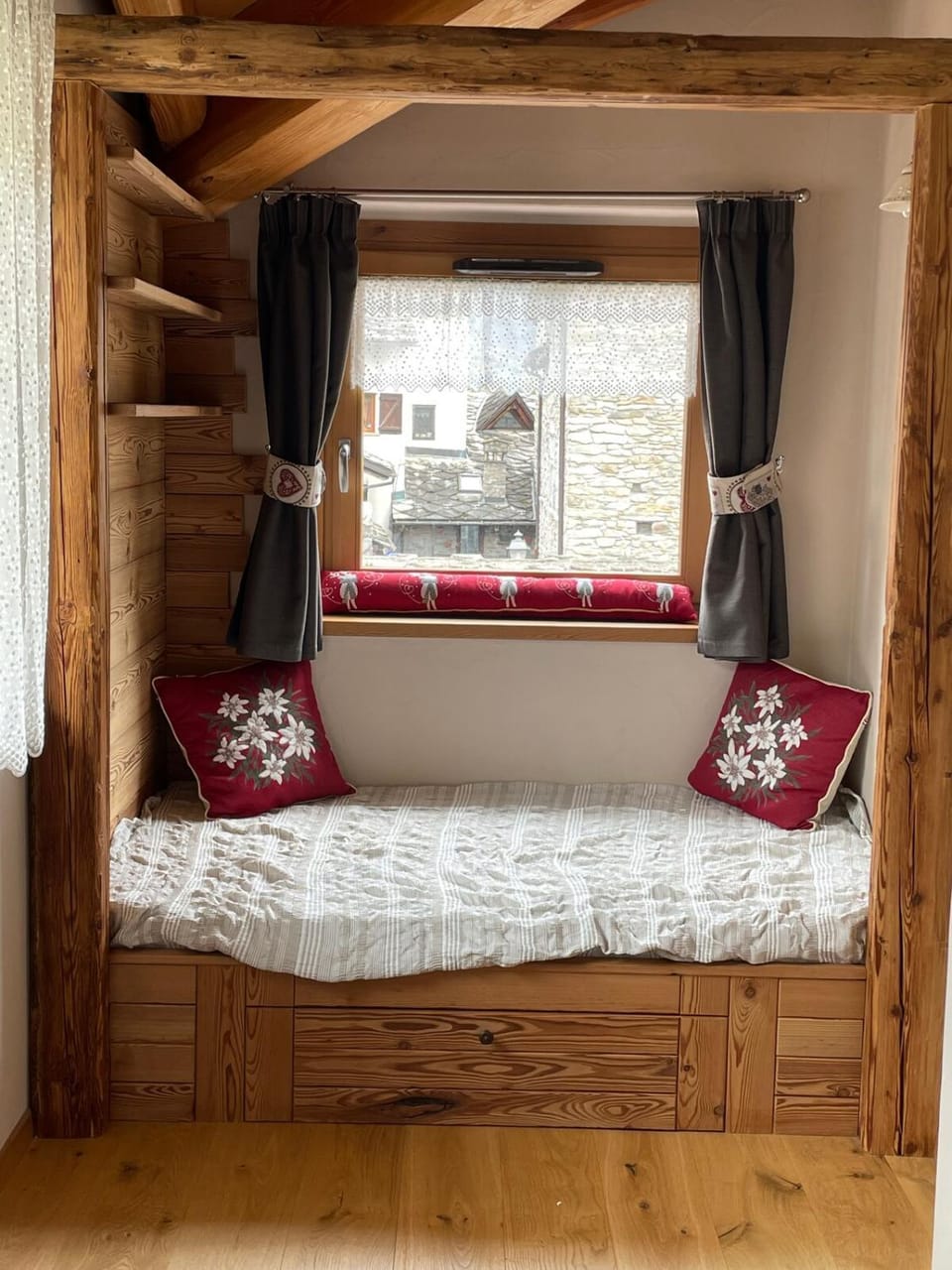 Charming apartment in the historical centre - Morgex Apartment in Morgex