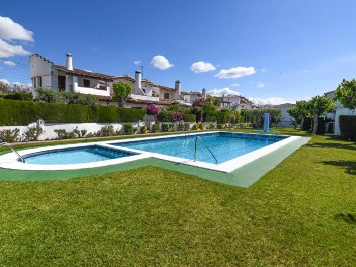 Garden, Garden view, Pool view, Swimming pool