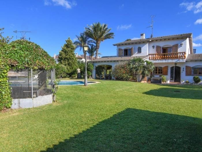 Property building, Natural landscape, Garden, Garden view, Pool view, Swimming pool