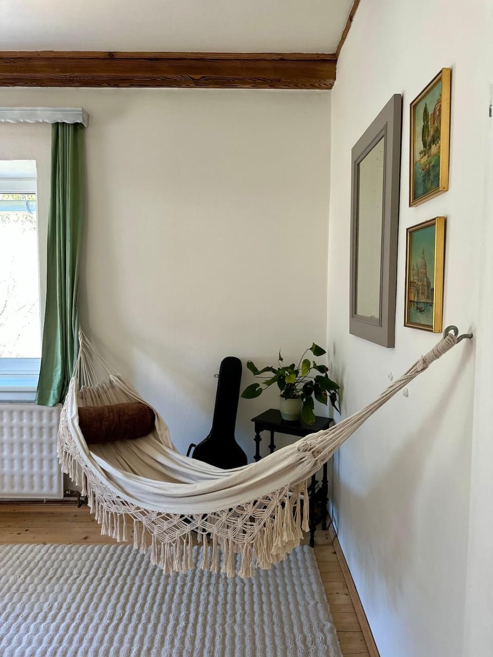 Living room, Photo of the whole room, Seating area