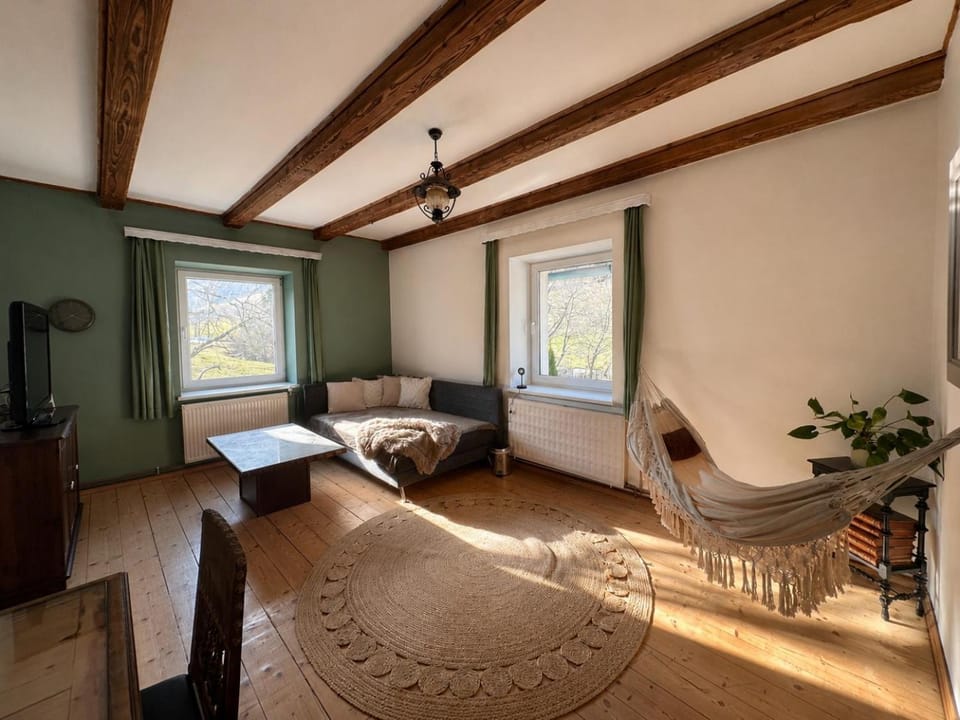 Living room, Photo of the whole room