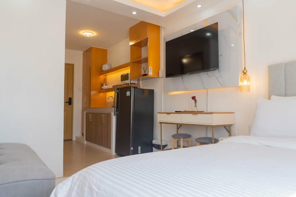 Bayview Haven Studio at Marina Spatial Condominium Bed and Breakfast in Dumaguete