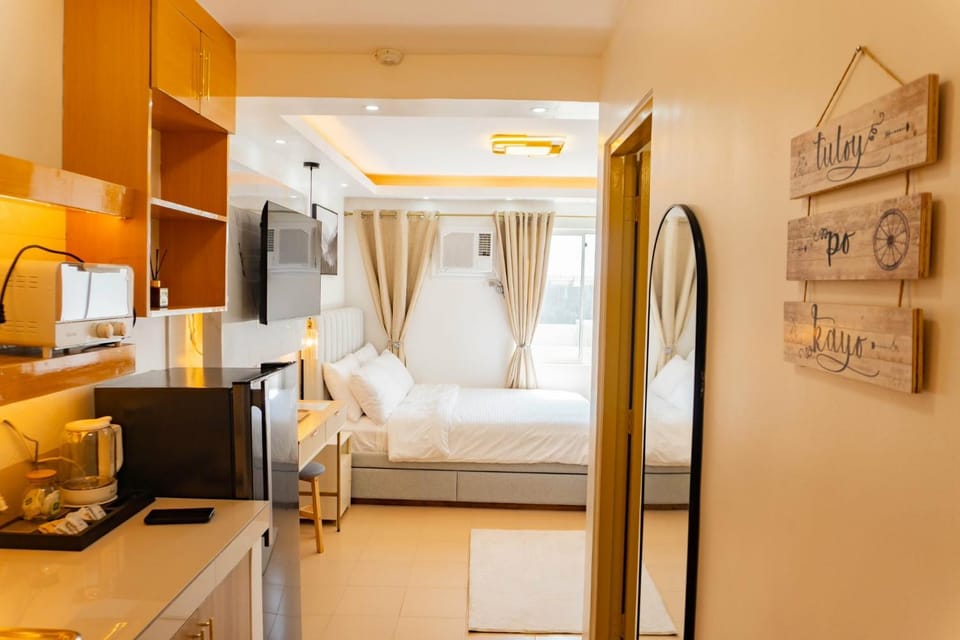 Bayview Haven Studio at Marina Spatial Condominium Bed and Breakfast in Dumaguete