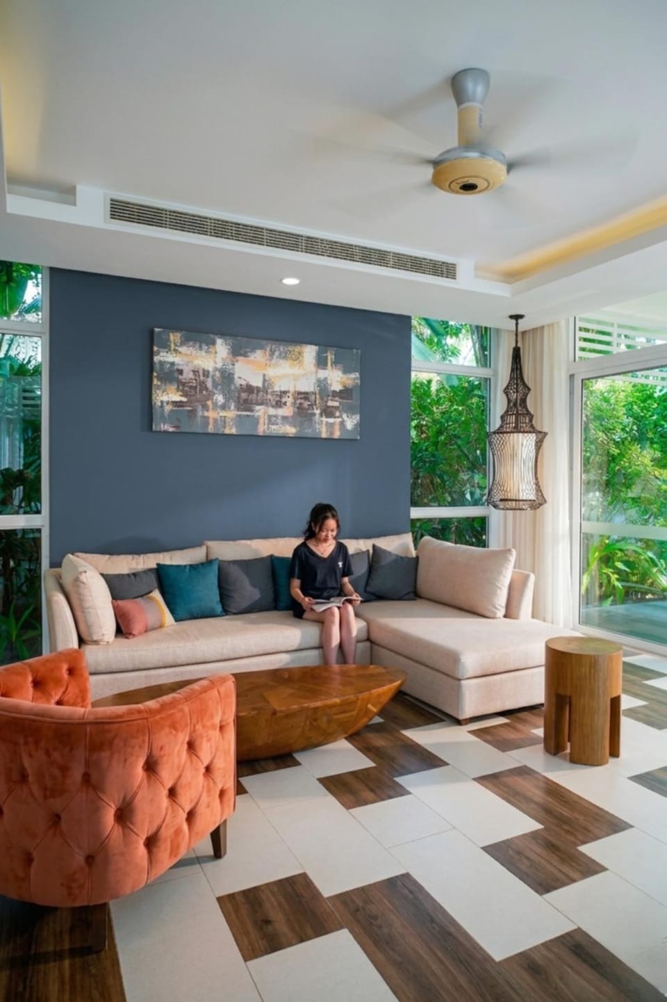People, Living room, Seating area, children, group of guests, fireplace