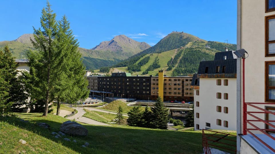 Hostdomus - Guglielmo Loft Apartment in Sestriere