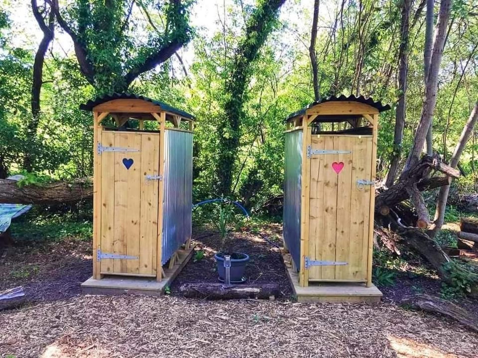 Olive Campground/ 
RV Resort in Rother District
