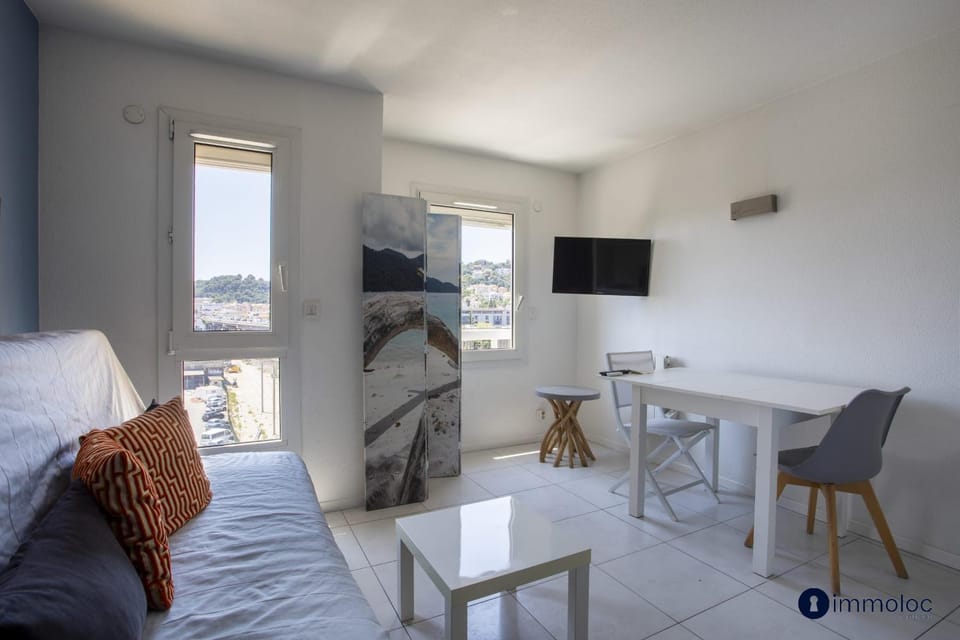 Air-conditioned studio near the train station Apartment in Nice