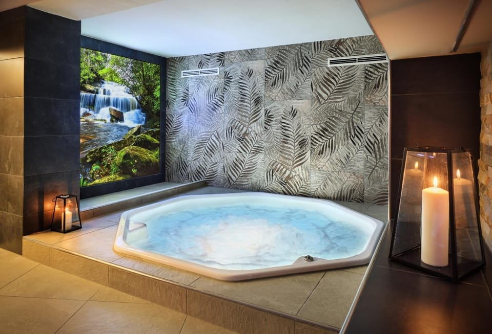 Hot Tub, Spa and wellness centre/facilities