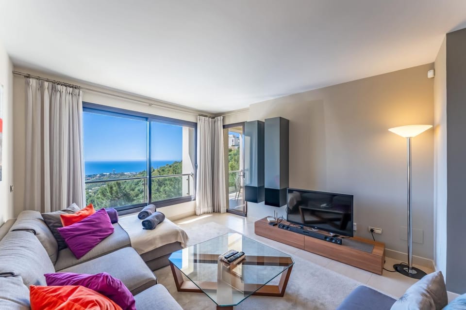 TV and multimedia, Living room, Seating area, Dining area, Sea view, air conditioner