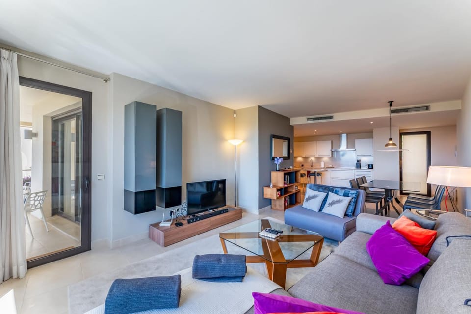TV and multimedia, Living room, Seating area, Dining area, Sea view, air conditioner