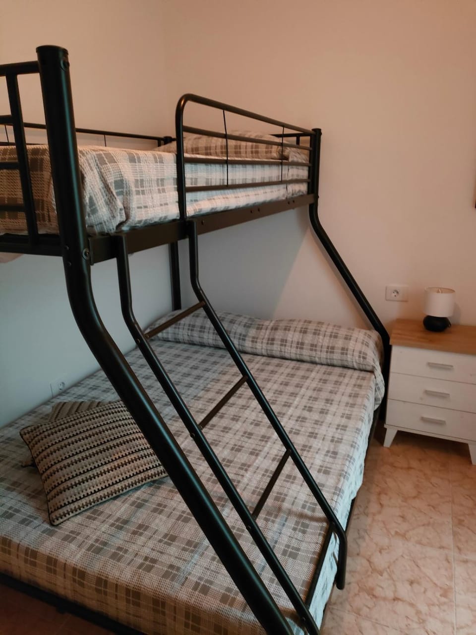 bunk bed