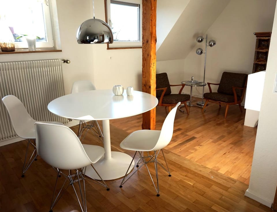 Living room, Seating area, Dining area
