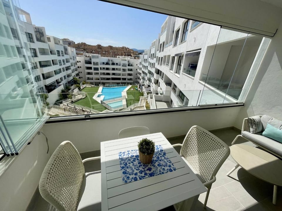 Balcony/Terrace, Swimming pool