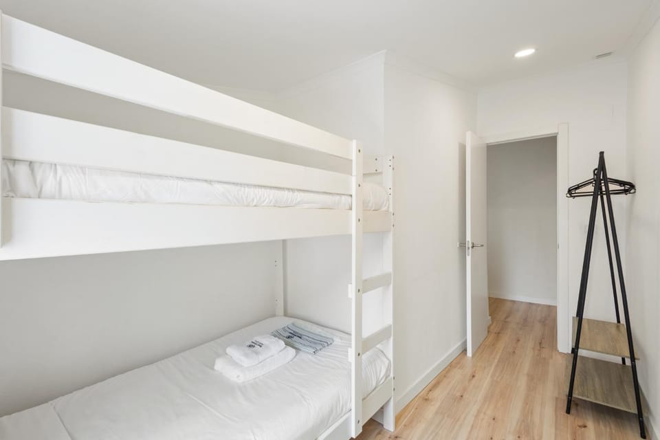 Photo of the whole room, Bedroom, bunk bed