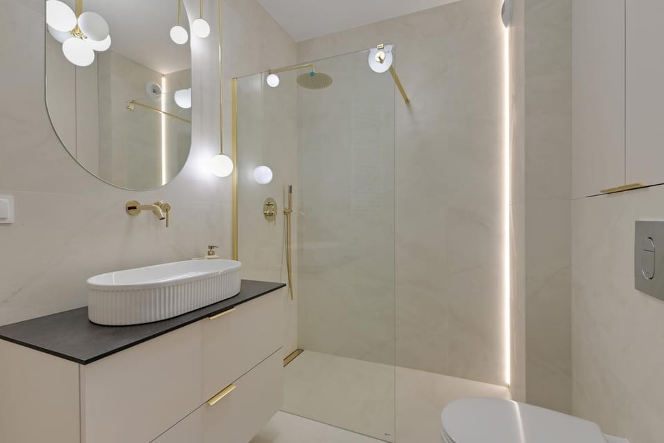 Shower, Toilet, Bathroom
