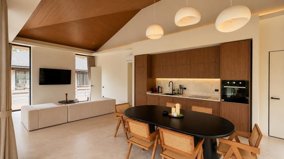 Coffee/tea facilities, Kitchen or kitchenette, Living room, Seating area, Dining area, minibar, oven, stove, kitchen