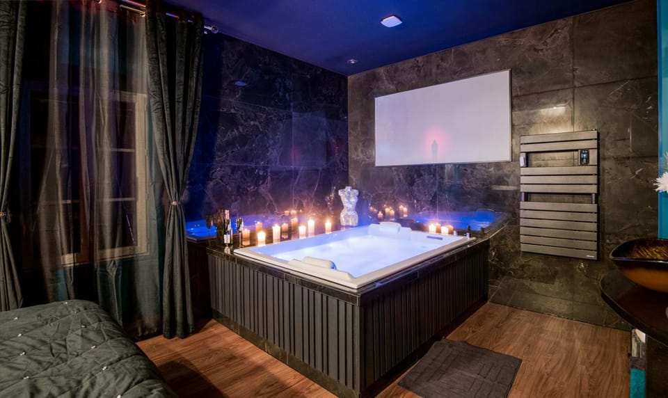 Spa and wellness centre/facilities, Swimming pool