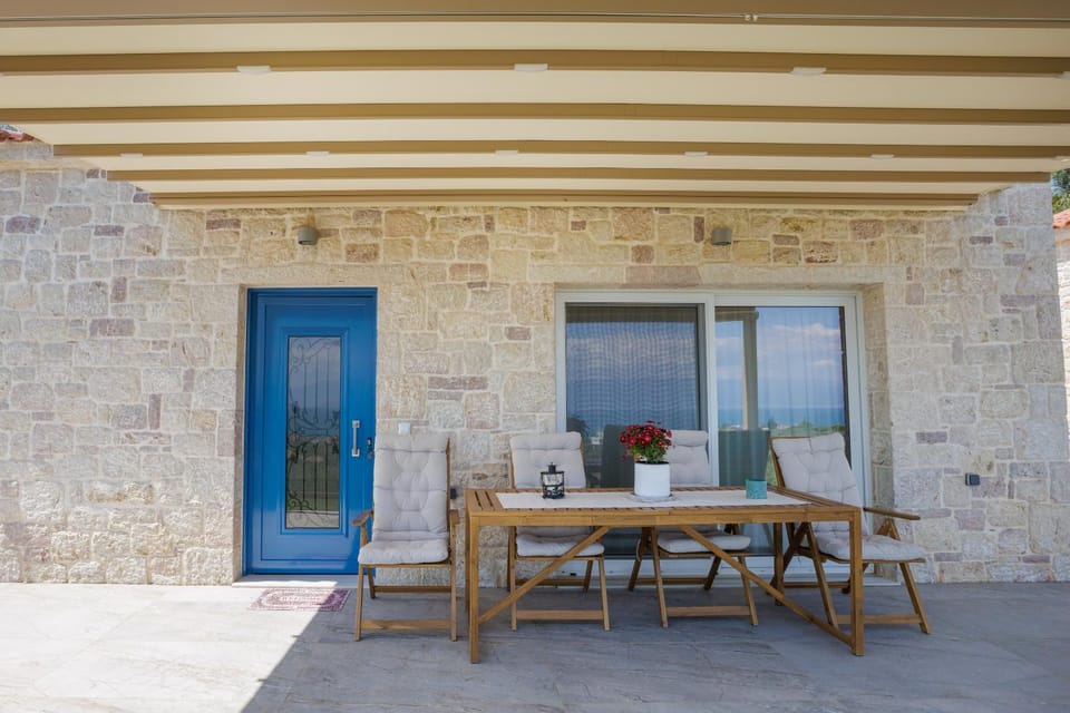Petra & Thea Chrani Villas Villa in Messenia