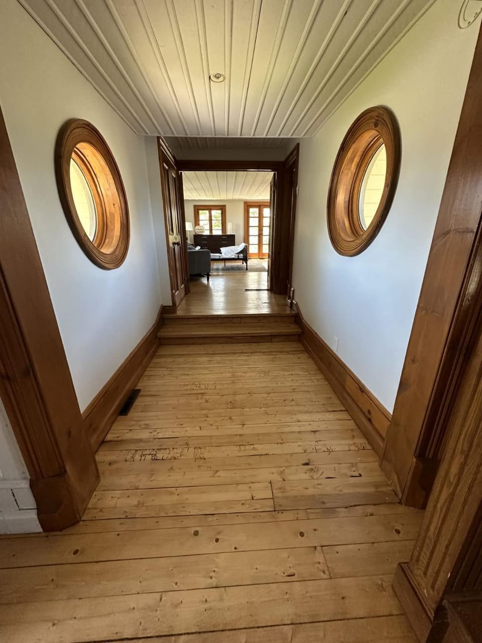 Chalet Le Patrimoine - Peaceful Riverfront Stay Chalet in Rivière-du-Loup