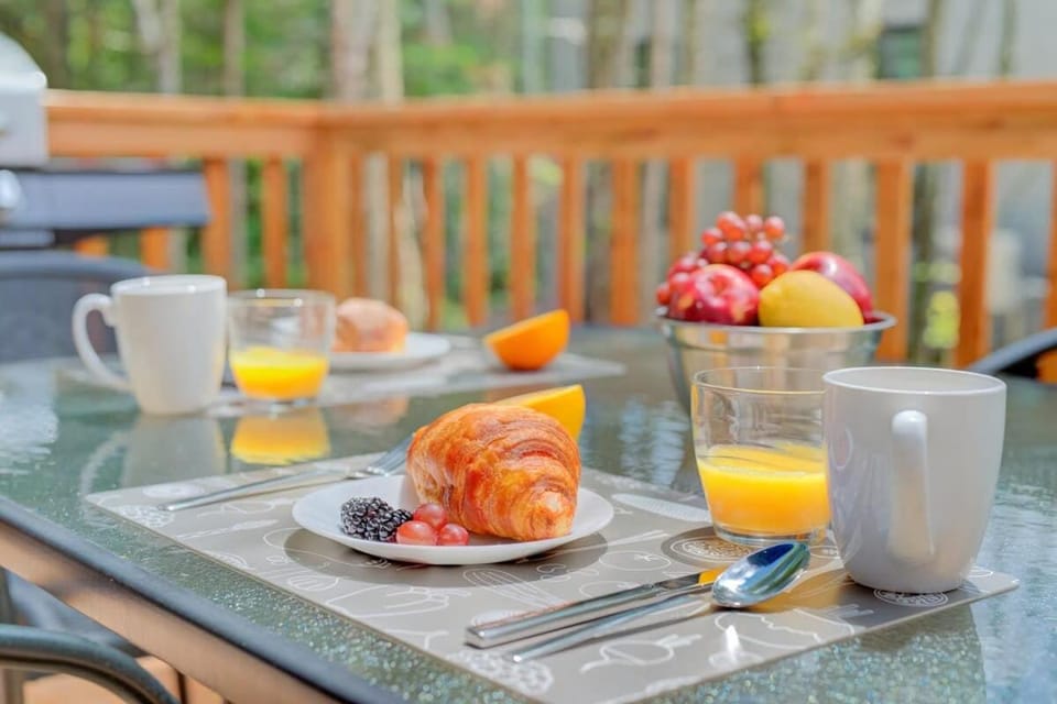 La Relache - Nature & Relaxation - Pet Friendly Chalet in Quebec