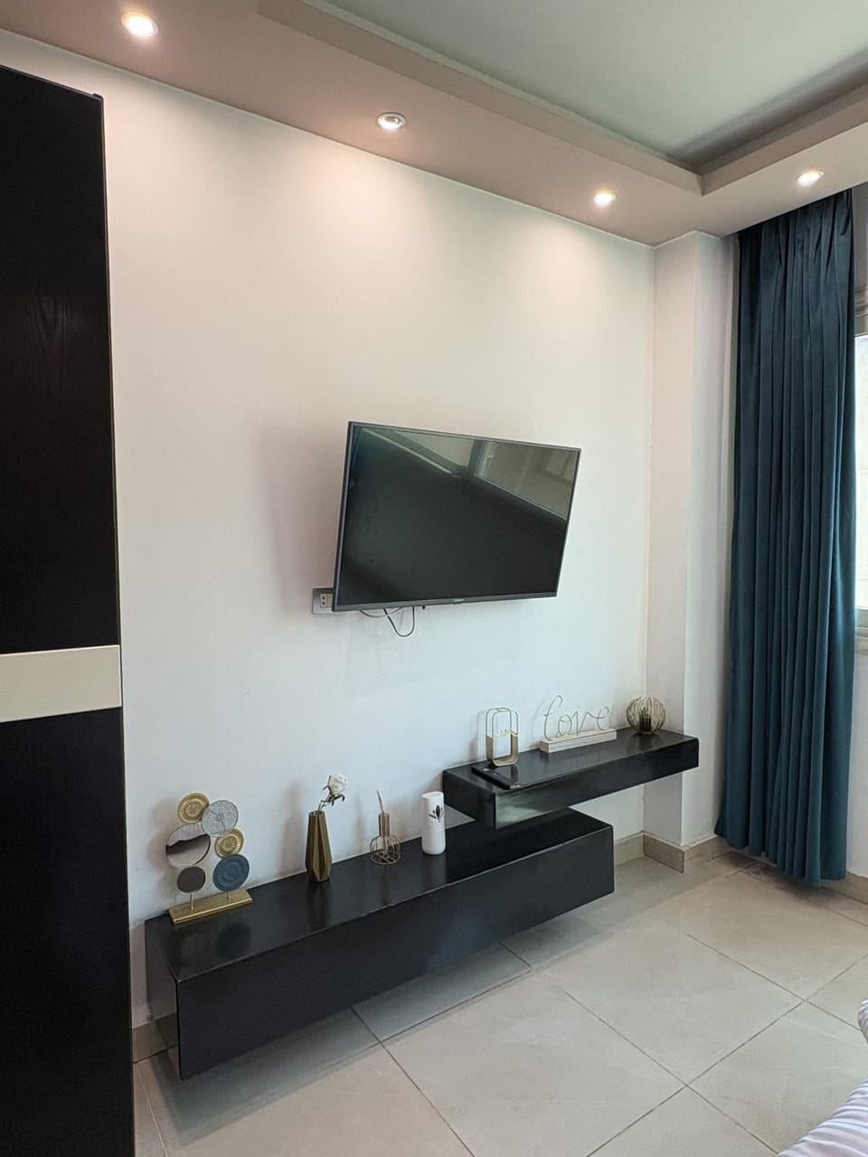 TV and multimedia, Seating area