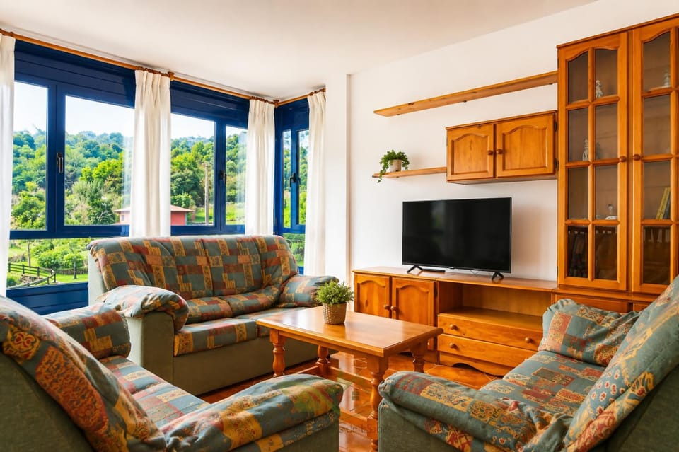Communal lounge/ TV room, TV and multimedia, Living room