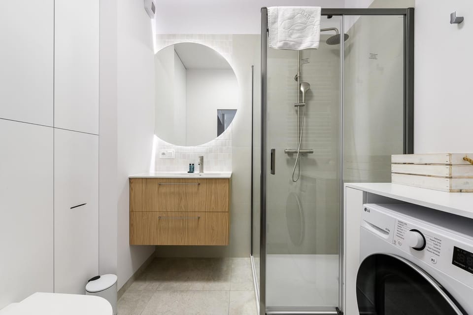 Shower, Toilet, Bathroom, washing machine