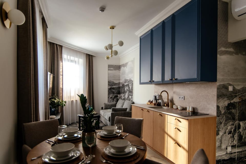 Living room, Seating area, Dining area