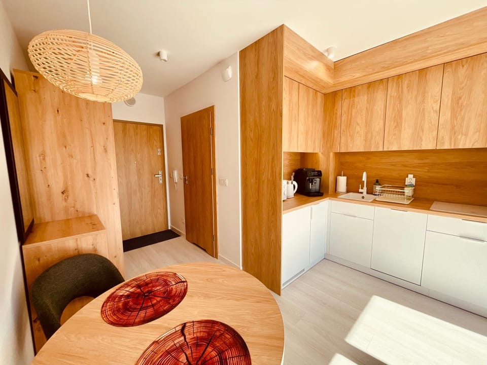 Bed, Kitchen or kitchenette, Photo of the whole room, Bedroom, wardrobe