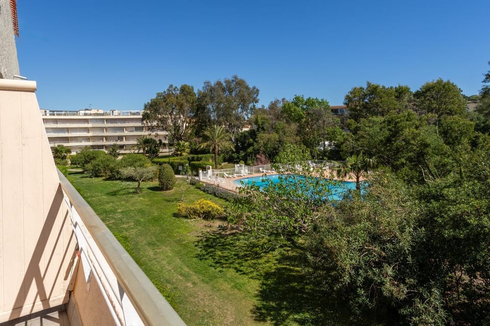 Garden, Swimming pool