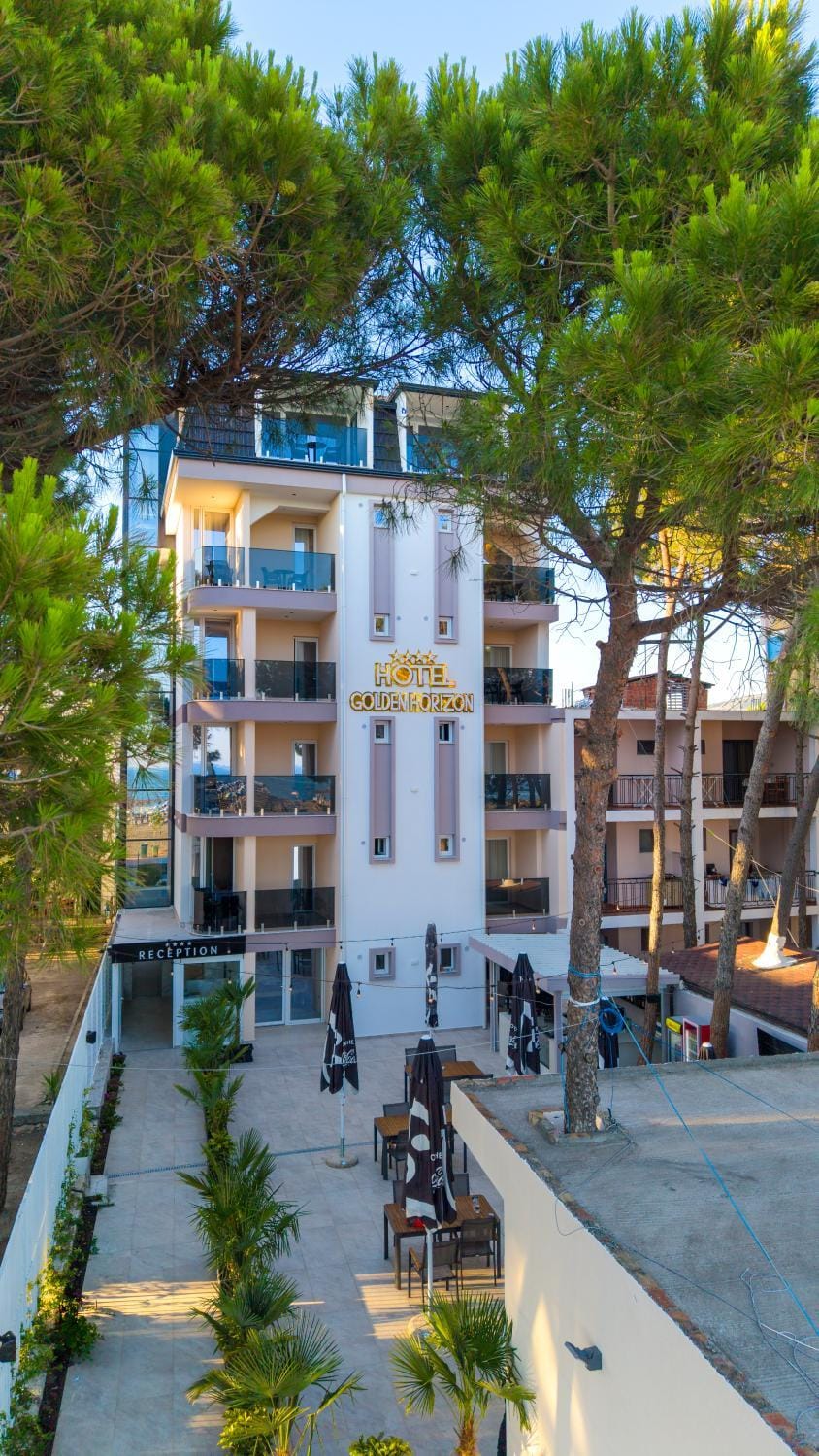 Property building, Restaurant/places to eat