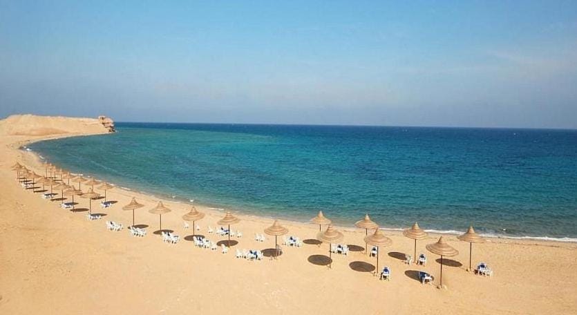 Sunny Apt with Balcony & Pool Access Apartment in Egypt