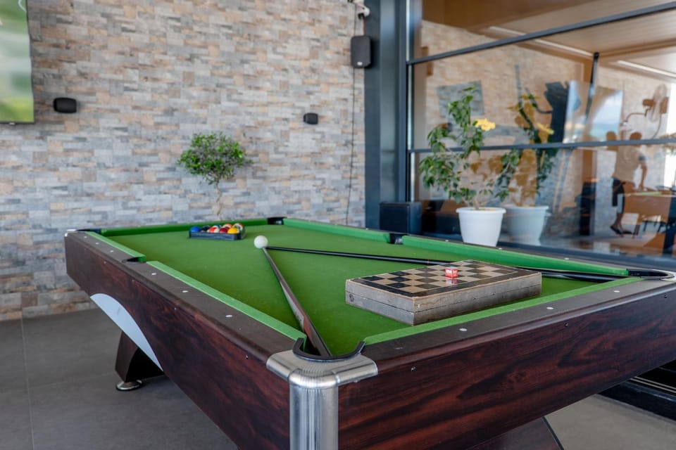 Billiard