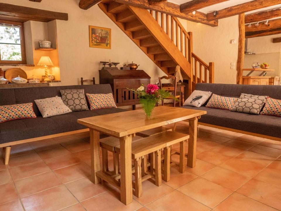 Petit presbytère st michel de léon House in Occitanie