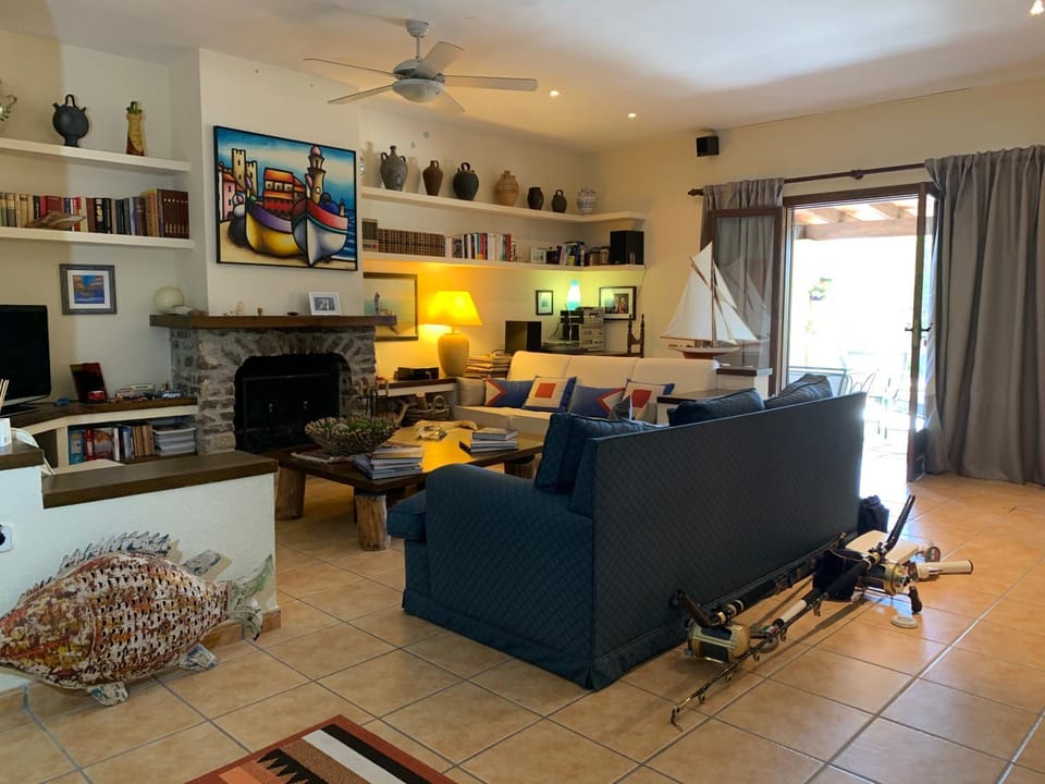 TV and multimedia, Living room, Seating area