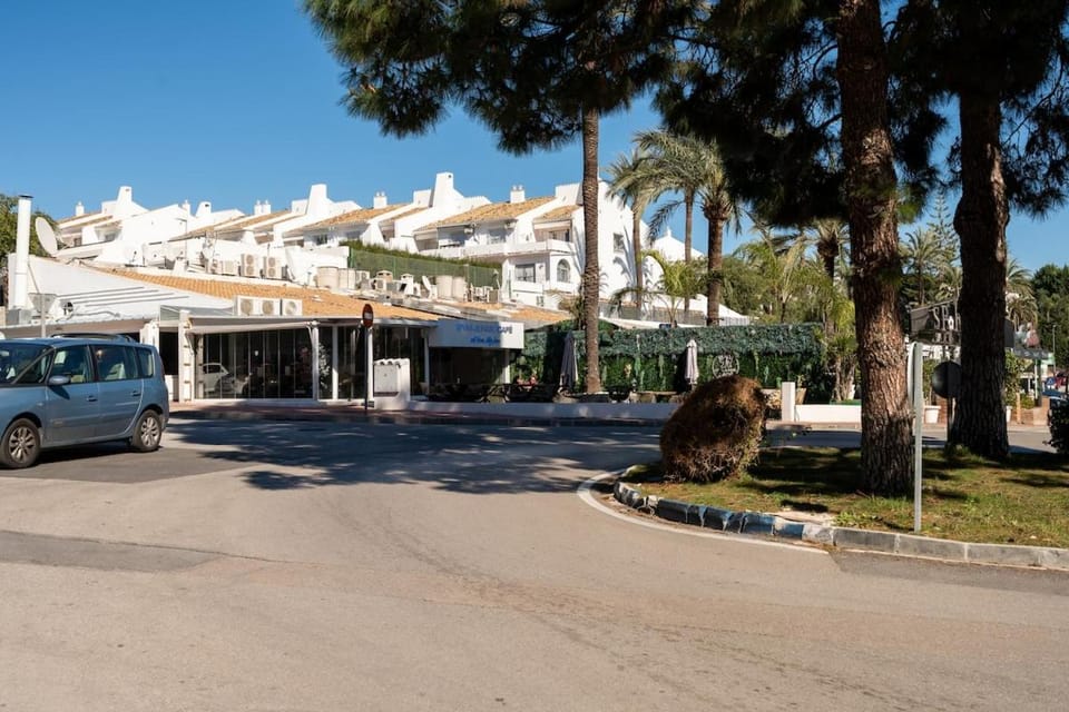 Apartment located walking distance of Puerto Banús Apartment in Marbella
