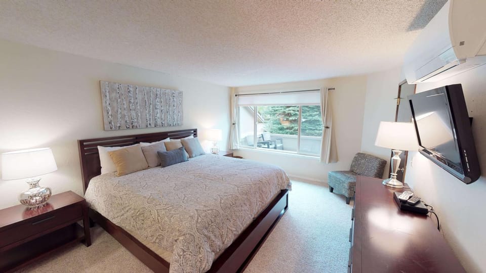 2 Tennis Village.. Apartment in Sunriver