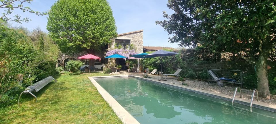 Property building, Garden, Swimming pool, Swimming pool