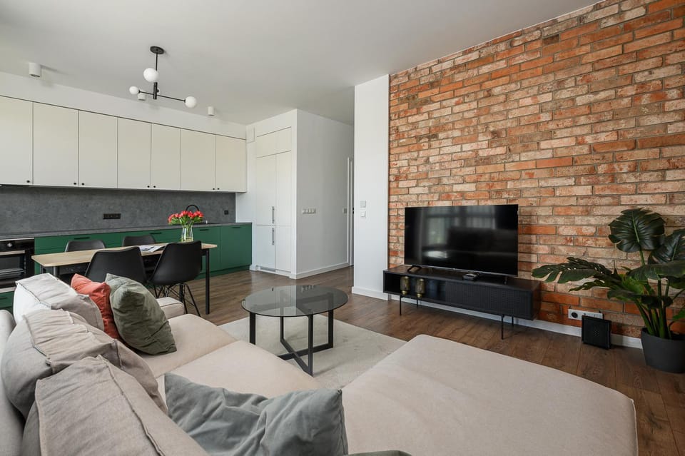 TV and multimedia, Kitchen or kitchenette, Living room, Seating area