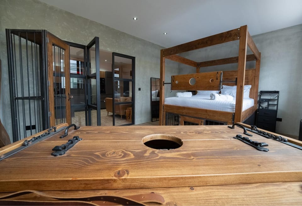 LV8 Chesterfield Apartment in Chesterfield
