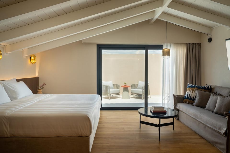 Bed, Living room, Photo of the whole room