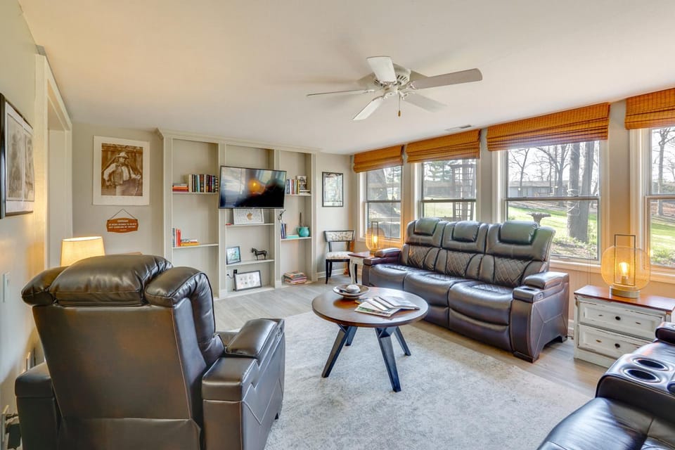 Tan-Tar-A Estates Margaritaville Golf Course Home House in Lake of the Ozarks
