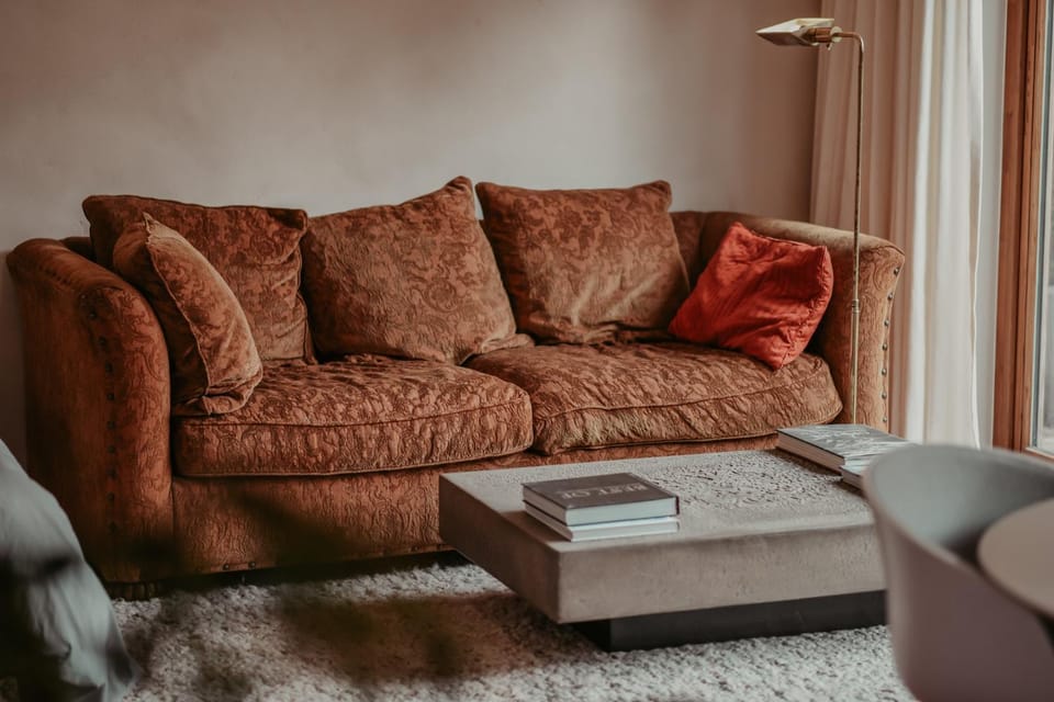 Communal lounge/ TV room