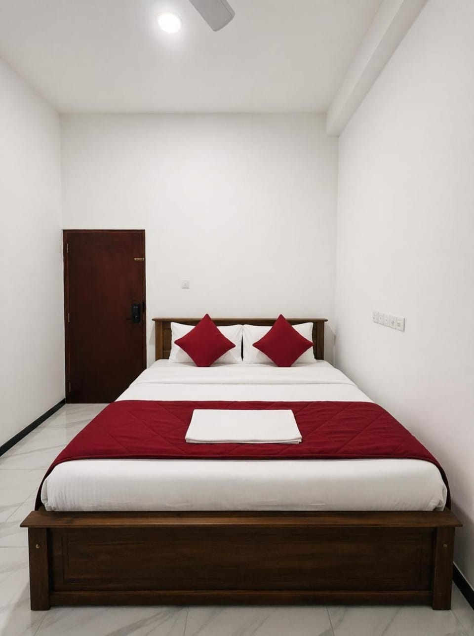 Bed, Bedroom, storage, towels