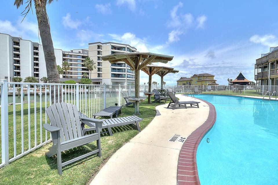 Bay Tree C2 House in Port Aransas