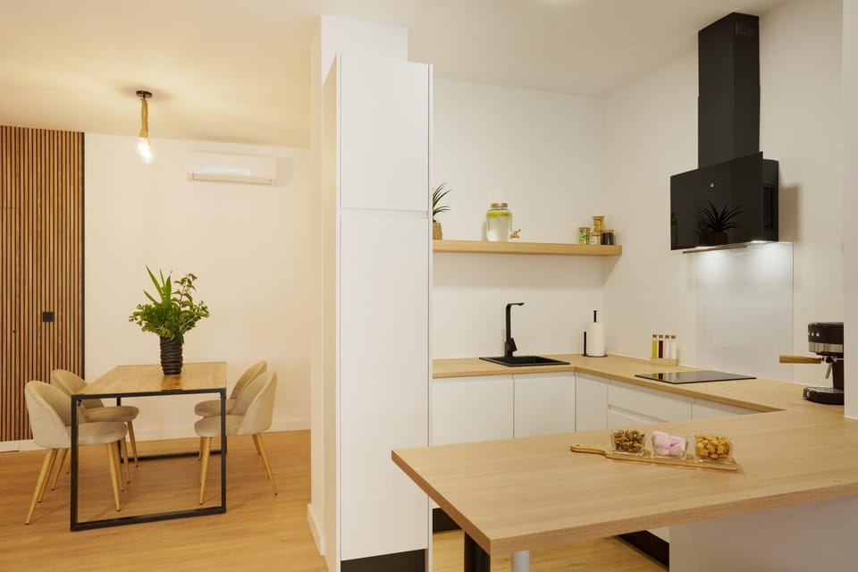 Property building, Kitchen or kitchenette, Living room