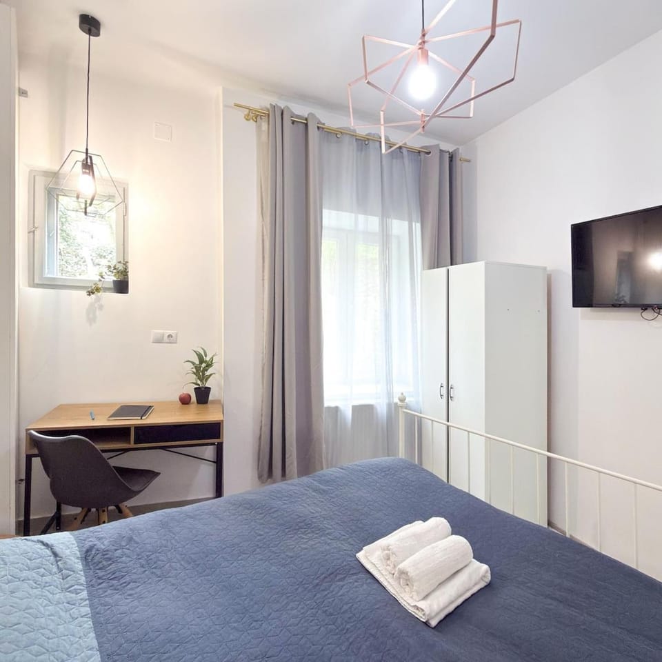 Quiet stay near Central Park with garden view Apartment in Cluj-Napoca