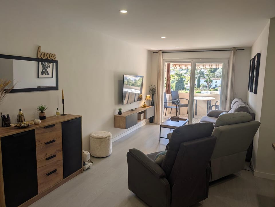 TV and multimedia, Living room, Seating area