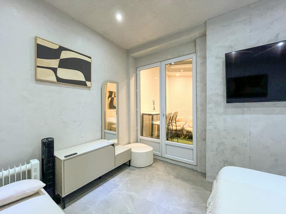 UrbanFlat 11 - Studio Signature pour 3 personnes Apartment in Paris